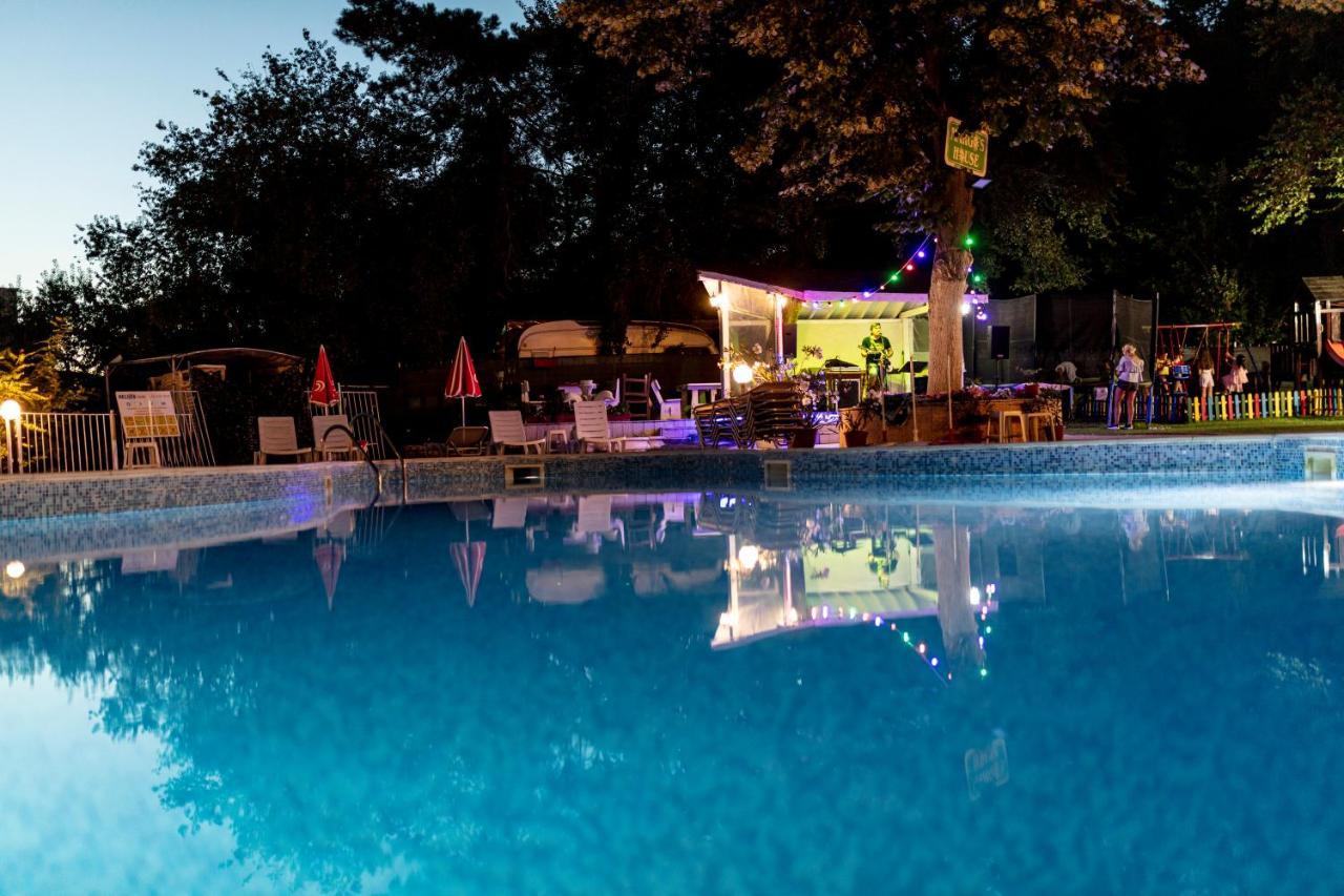Helios Hotel Balcsik Kültér fotó