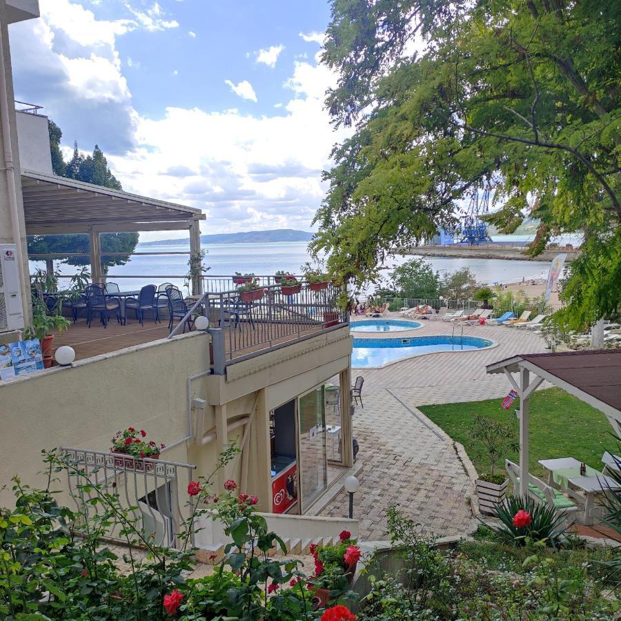 Helios Hotel Balcsik Kültér fotó