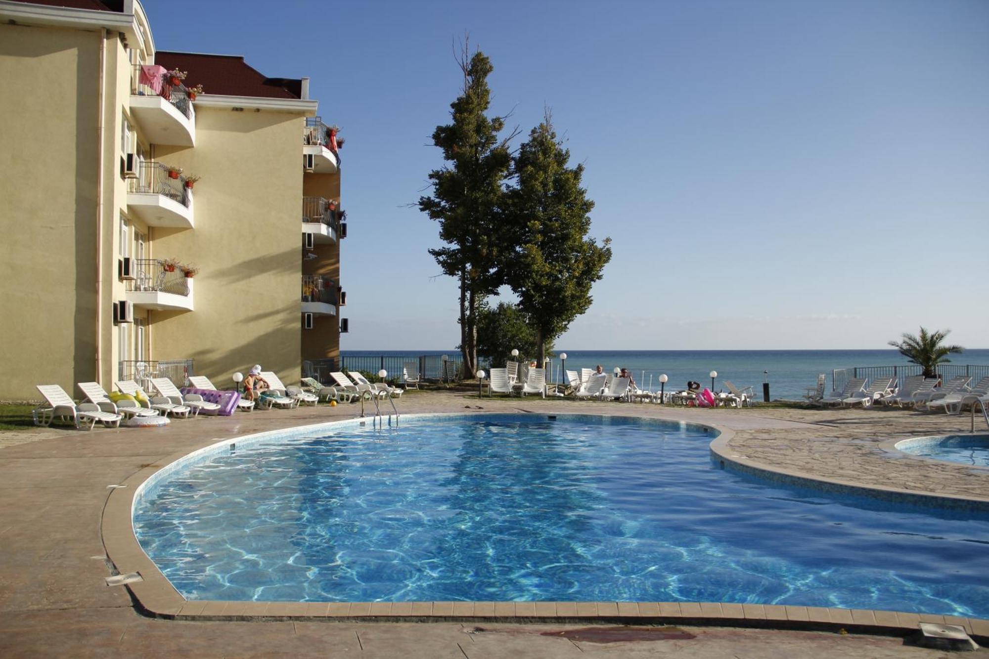 Helios Hotel Balcsik Kültér fotó
