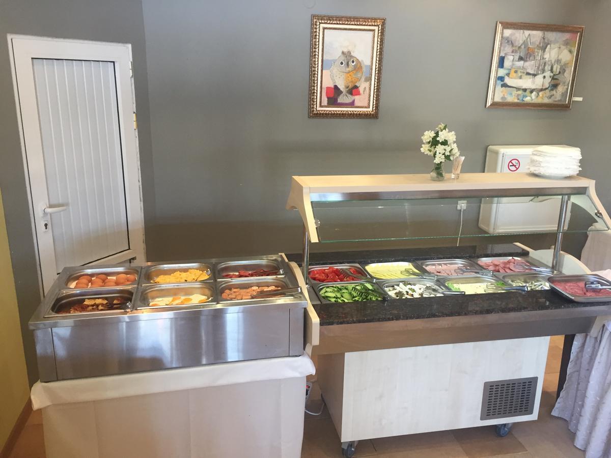 Helios Hotel Balcsik Kültér fotó